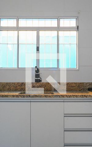 Casa para alugar com 80m², 2 quartos e sem vaga Casa para alugar com 80m², 2 quartos e sem vagaCozinha