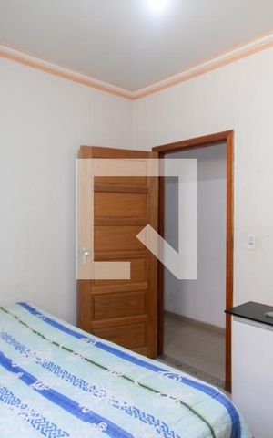 Casa à venda com 180m², 3 quartos e 3 vagas Casa à venda com 180m², 3 quartos e 3 vagasQuarto 2 - Casa 1