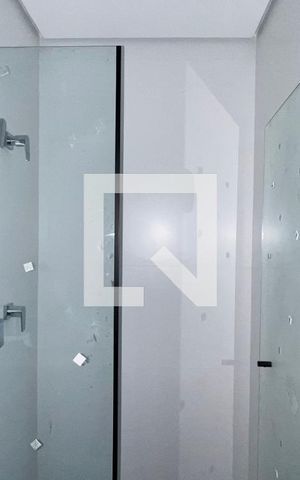 Studio à venda com 28m², 1 quarto e sem vaga Studio à venda com 28m², 1 quarto e sem vagaBanheiro