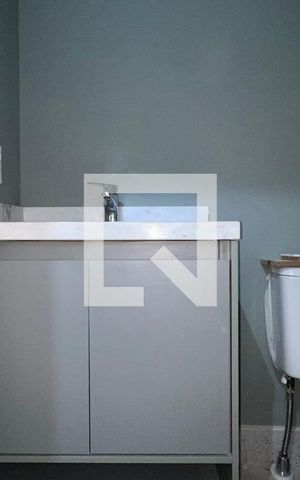 Studio à venda com 28m², 1 quarto e sem vaga Studio à venda com 28m², 1 quarto e sem vagaBanheiro