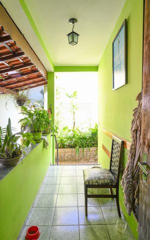 Casa à venda com 500m², 2 quartos e 3 vagas Casa à venda com 500m², 2 quartos e 3 vagasÁrea externa