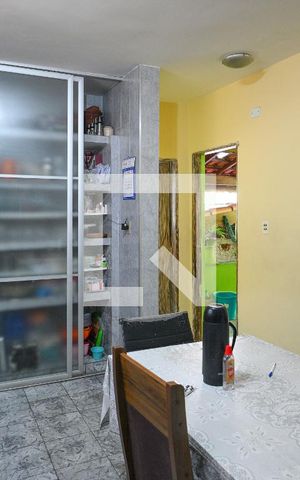 Casa à venda com 500m², 2 quartos e 3 vagas Casa à venda com 500m², 2 quartos e 3 vagasCozinha