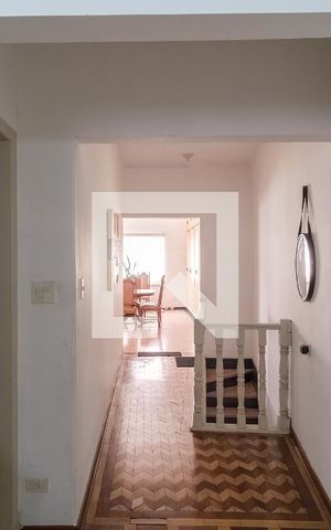 Casa para alugar com 360m², 3 quartos e 6 vagas Casa para alugar com 360m², 3 quartos e 6 vagasCorredor