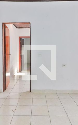 Casa à venda com 125m², 2 quartos e 2 vagas Casa à venda com 125m², 2 quartos e 2 vagasSala