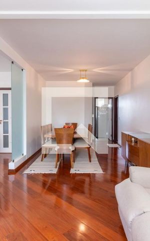 Apartamento à venda com 240m², 4 quartos e 3 vagas Apartamento à venda com 240m², 4 quartos e 3 vagasSala