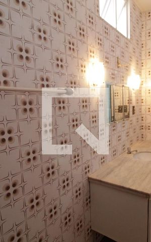 Casa para alugar com 375m², 6 quartos e 3 vagasBanheiro do Quarto 2