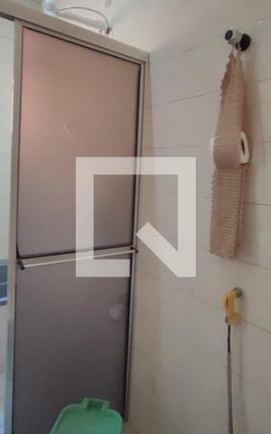 Casa à venda com 194m², 3 quartos e 3 vagas Casa à venda com 194m², 3 quartos e 3 vagasBanheiro Social