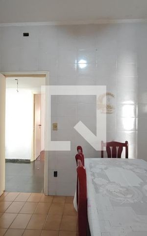 Casa à venda com 194m², 3 quartos e 3 vagas Casa à venda com 194m², 3 quartos e 3 vagasSala de Jantar