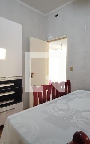 Casa à venda com 194m², 3 quartos e 3 vagas Casa à venda com 194m², 3 quartos e 3 vagasSala de Jantar