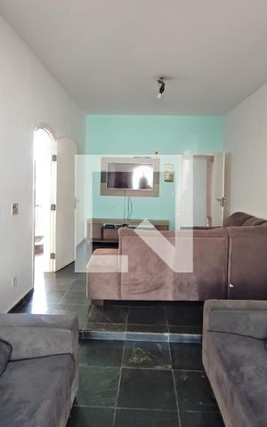 Casa à venda com 194m², 3 quartos e 3 vagas Casa à venda com 194m², 3 quartos e 3 vagasSala