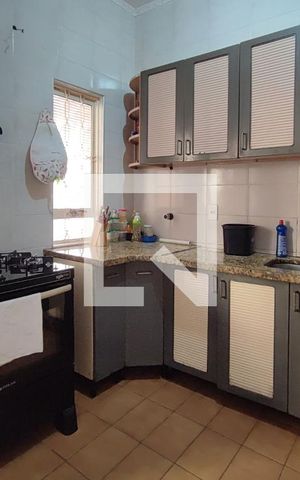 Casa à venda com 194m², 3 quartos e 3 vagas Casa à venda com 194m², 3 quartos e 3 vagasCozinha