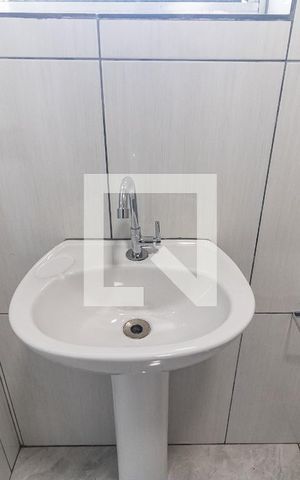 Casa para alugar com 30m², 1 quarto e sem vaga Casa para alugar com 30m², 1 quarto e sem vagaBanheiro