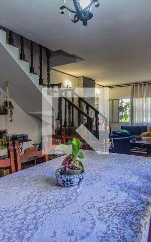 Casa à venda com 170m², 3 quartos e 6 vagas Casa à venda com 170m², 3 quartos e 6 vagasSala 2