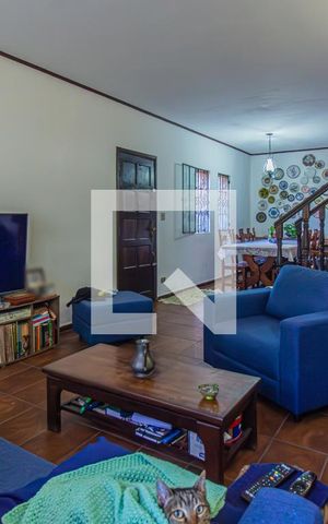 Casa à venda com 170m², 3 quartos e 6 vagas Casa à venda com 170m², 3 quartos e 6 vagasSala 1