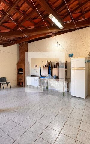 Casa à venda com 199m², 3 quartos e 3 vagas Casa à venda com 199m², 3 quartos e 3 vagasLavanderia