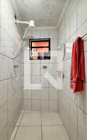 Casa à venda com 199m², 3 quartos e 3 vagas Casa à venda com 199m², 3 quartos e 3 vagasBanheiro da suíte 1