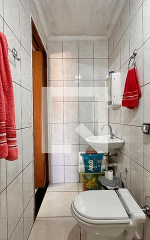 Casa à venda com 199m², 3 quartos e 3 vagas Casa à venda com 199m², 3 quartos e 3 vagasBanheiro da suíte 1