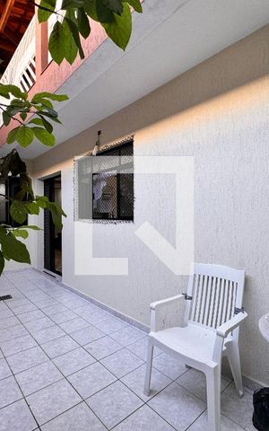 Casa à venda com 199m², 3 quartos e 3 vagas Casa à venda com 199m², 3 quartos e 3 vagasQuintal