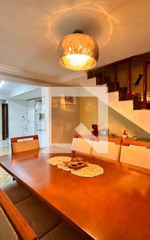 Casa à venda com 199m², 3 quartos e 3 vagas Casa à venda com 199m², 3 quartos e 3 vagasSala de jantar