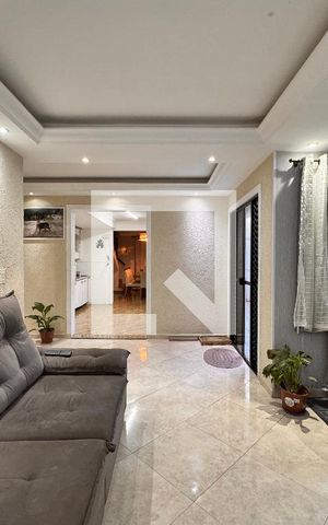 Casa à venda com 199m², 3 quartos e 3 vagas Casa à venda com 199m², 3 quartos e 3 vagasSala