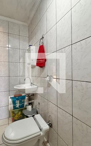 Casa à venda com 199m², 3 quartos e 3 vagas Casa à venda com 199m², 3 quartos e 3 vagasBanheiro da suíte 1