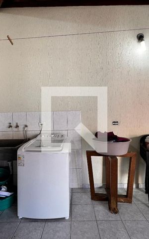 Casa à venda com 199m², 3 quartos e 3 vagas Casa à venda com 199m², 3 quartos e 3 vagasLavanderia