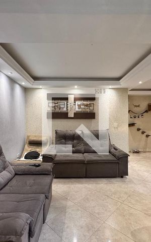Casa à venda com 199m², 3 quartos e 3 vagas Casa à venda com 199m², 3 quartos e 3 vagasSala