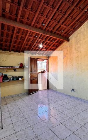 Casa à venda com 199m², 3 quartos e 3 vagas Casa à venda com 199m², 3 quartos e 3 vagasQuarto de Serviço
