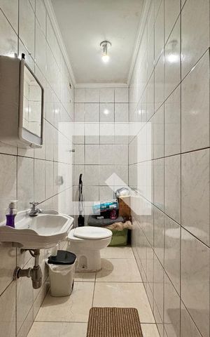 Casa à venda com 199m², 3 quartos e 3 vagas Casa à venda com 199m², 3 quartos e 3 vagasLavabo