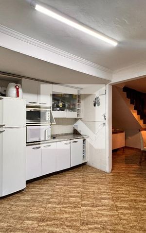 Casa à venda com 199m², 3 quartos e 3 vagas Casa à venda com 199m², 3 quartos e 3 vagasCozinha