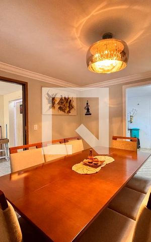 Casa à venda com 199m², 3 quartos e 3 vagas Casa à venda com 199m², 3 quartos e 3 vagasSala de jantar