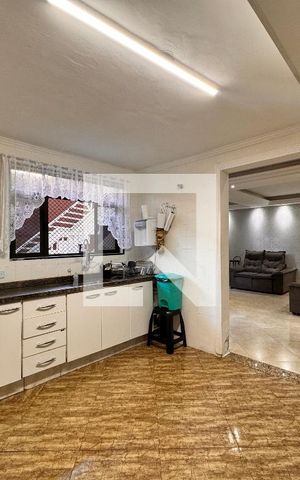 Casa à venda com 199m², 3 quartos e 3 vagas Casa à venda com 199m², 3 quartos e 3 vagasCozinha
