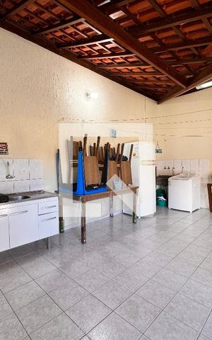 Casa à venda com 199m², 3 quartos e 3 vagas Casa à venda com 199m², 3 quartos e 3 vagasLavanderia