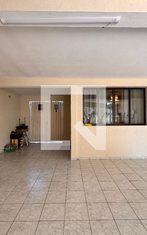 Casa à venda com 199m², 3 quartos e 3 vagas Casa à venda com 199m², 3 quartos e 3 vagasGaragem