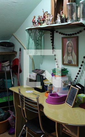 Casa à venda com 250m², 5 quartos e 2 vagasQuarto 4