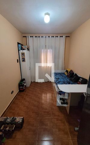Casa à venda com 250m², 5 quartos e 2 vagas Casa à venda com 250m², 5 quartos e 2 vagasQuarto 1