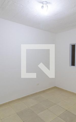Casa para alugar com 34m², 1 quarto e sem vaga Casa para alugar com 34m², 1 quarto e sem vagaKitnet
