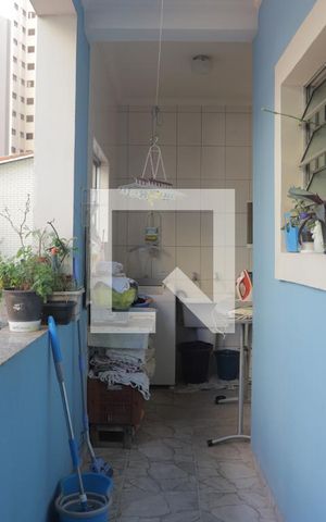 Casa à venda com 350m², 5 quartos e 2 vagasCorredor Lateral