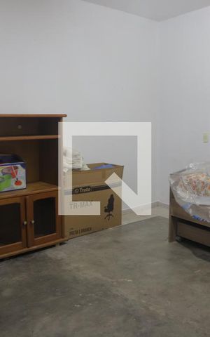 Casa à venda com 350m², 5 quartos e 2 vagasQuarto de Serviço