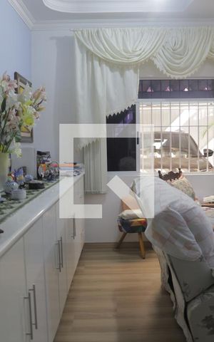 Casa à venda com 350m², 5 quartos e 2 vagasSala