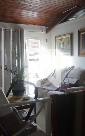 Casa à venda com 350m², 5 quartos e 2 vagasSala de TV