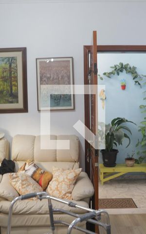 Casa à venda com 350m², 5 quartos e 2 vagasSala
