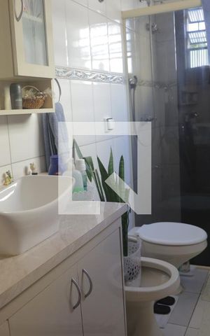 Casa à venda com 350m², 5 quartos e 2 vagasBanheiro da Suíte 2