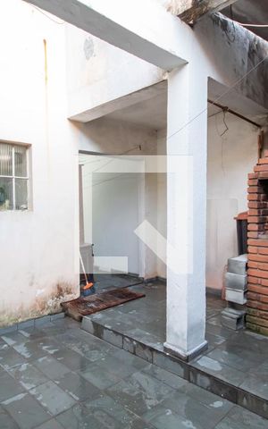 Casa à venda com 366m², 8 quartos e 5 vagas Casa à venda com 366m², 8 quartos e 5 vagasChurrasqueira