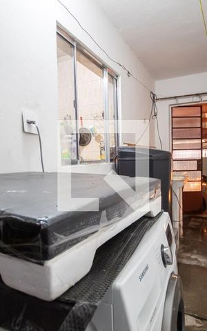 Casa à venda com 366m², 8 quartos e 5 vagas Casa à venda com 366m², 8 quartos e 5 vagasÁrea de Serviço