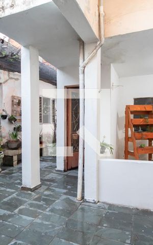 Casa à venda com 366m², 8 quartos e 5 vagas Casa à venda com 366m², 8 quartos e 5 vagasQuintal