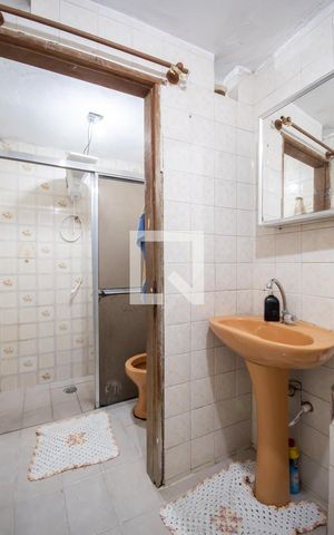 Casa à venda com 366m², 8 quartos e 5 vagas Casa à venda com 366m², 8 quartos e 5 vagasBanheiro