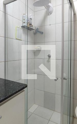 Apartamento à venda com 55m², 2 quartos e 1 vaga Apartamento à venda com 55m², 2 quartos e 1 vagaBanheiro