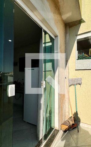 Casa à venda com 270m², 3 quartos e 2 vagas Casa à venda com 270m², 3 quartos e 2 vagasSacada