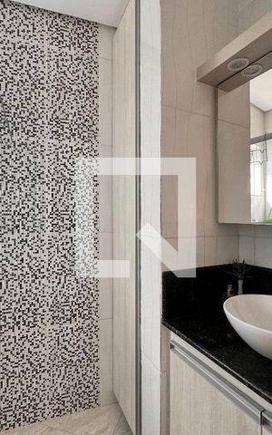 Casa à venda com 270m², 3 quartos e 2 vagas Casa à venda com 270m², 3 quartos e 2 vagasBanheiro suíte 1